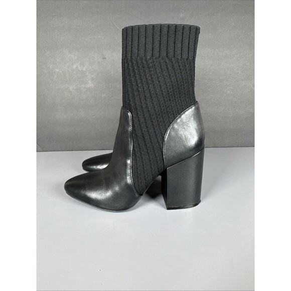 Vince‎ Camuto DIANDRA Black Leather Sock Bootie Chunky Heel Pull On Boot Sz 7 M - Picture 4 of 12